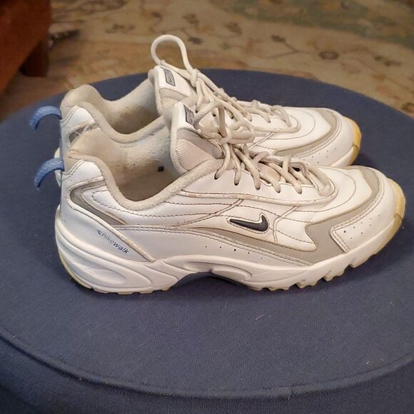 Vintage Nike walk cross training shoes - Picture 2 of 12